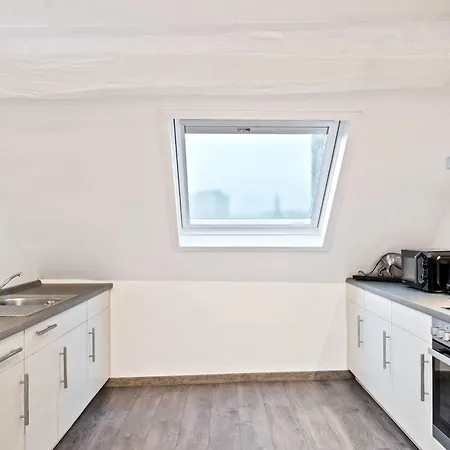 Modern Loft With Washer Smart Tv & Near Attractions