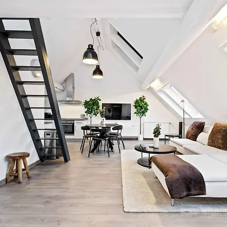 Modern Loft With Washer Smart Tv & Near Attractions *
